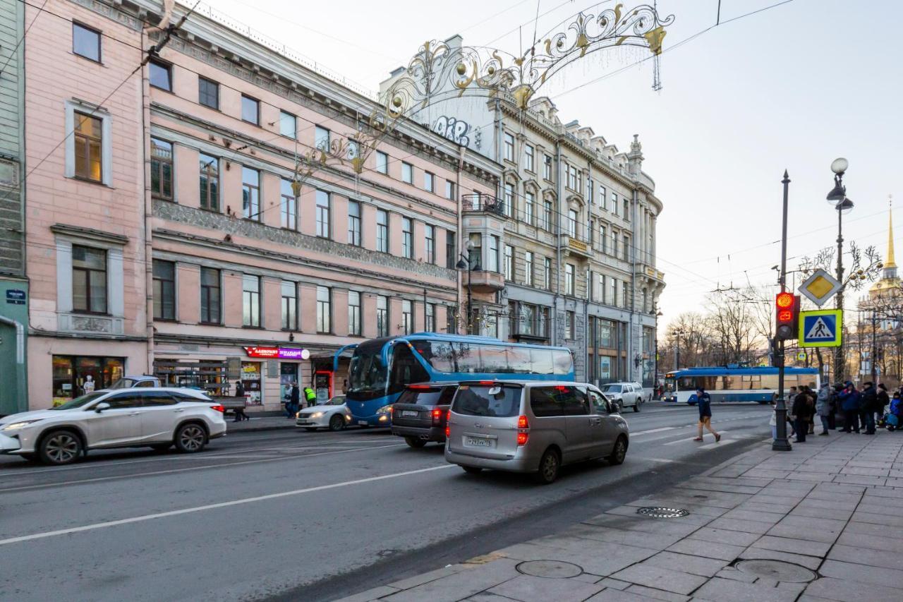 On Nevsky Prospekt Apartment San Petersburgo Exterior foto